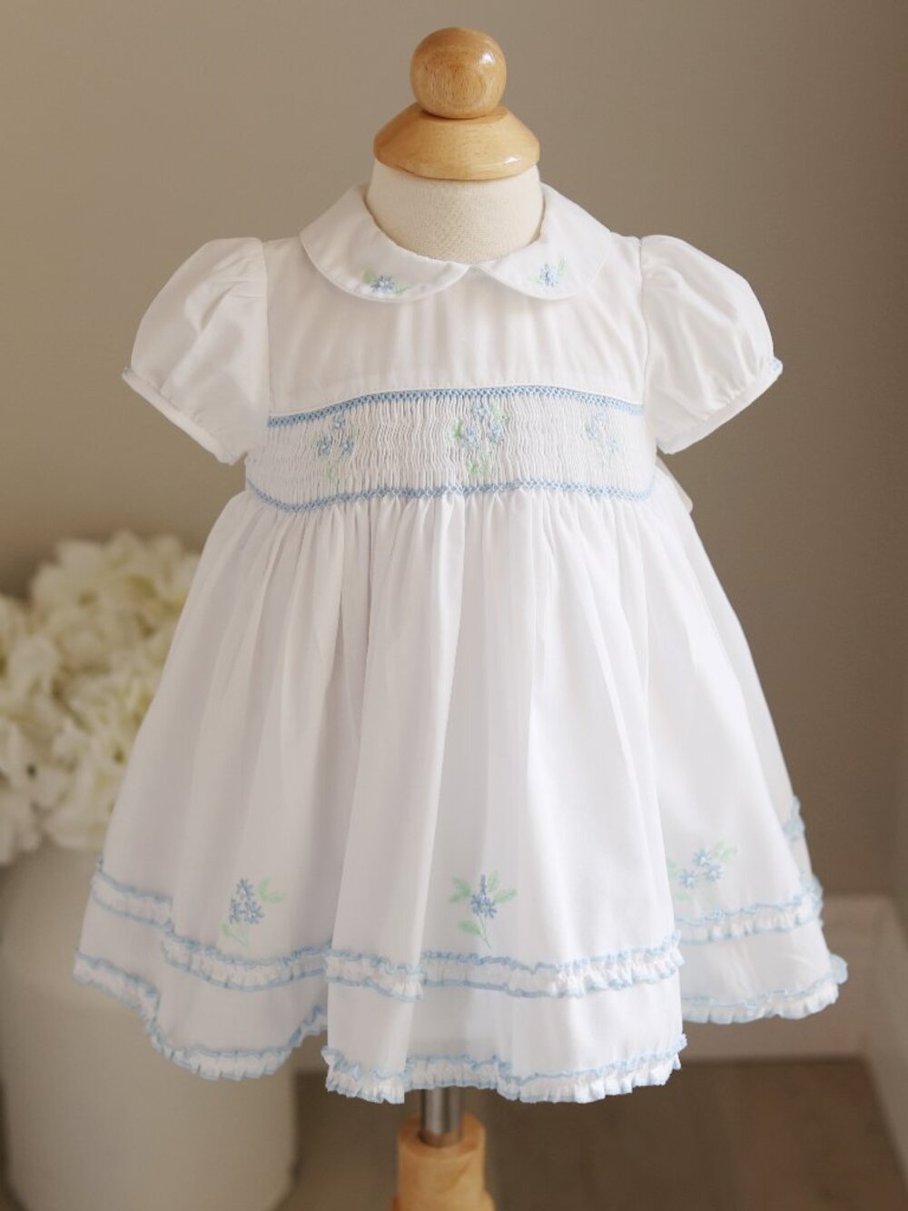 White Smocked Dress Sarah Louise Blue Embroidery 6 Months LIKE NEW PRECIOUS